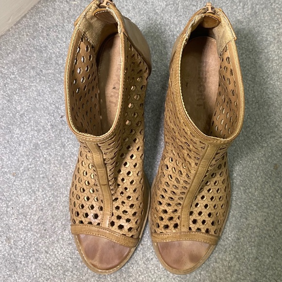 Sandal heels - Picture 3 of 5